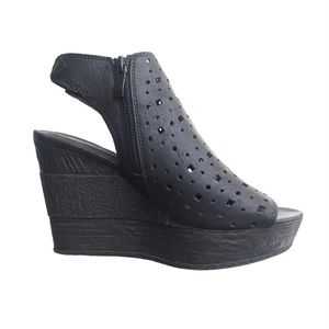 Sbicca Black Wedges W/ Cutout Design
